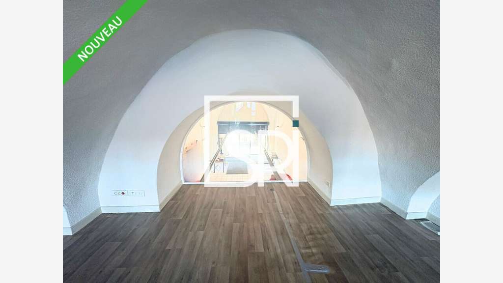 Loue local commercial de 164m² à Clermont Ferrand 