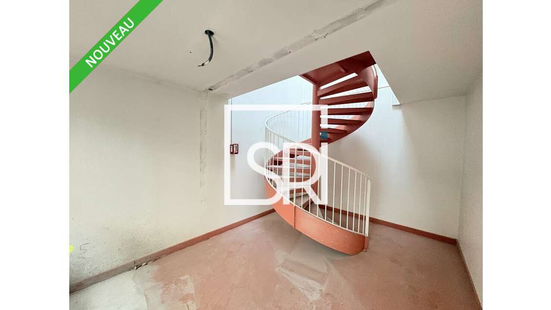 Loue local commercial de 164m² à Clermont Ferrand