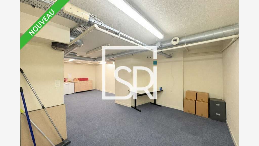 A louer local commercial 164m² centre Clermont-Fd