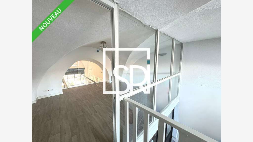 A louer local commercial 164m² centre Clermont-Fd