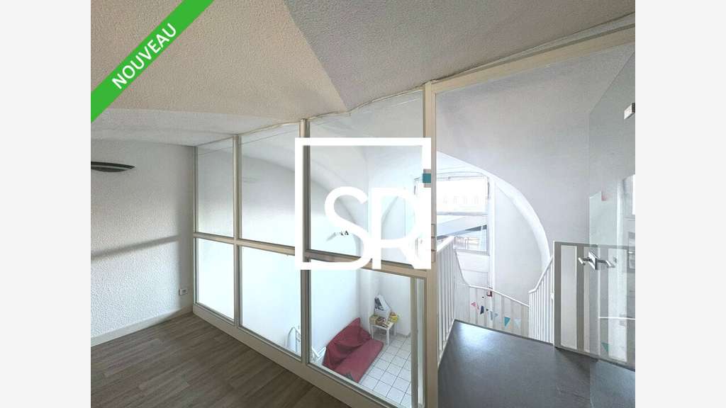 A louer local commercial 164m² centre Clermont-Fd