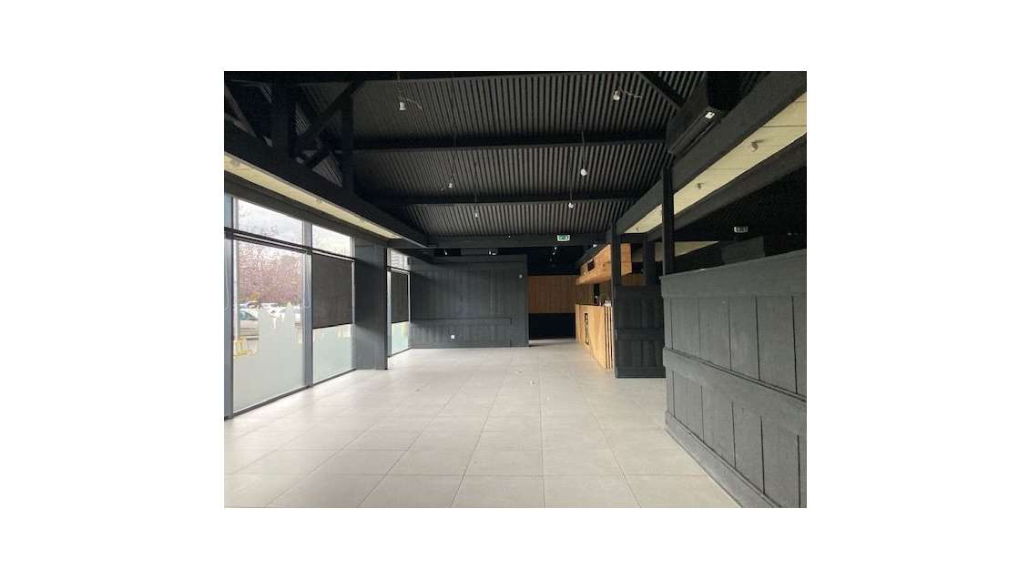 A LOUER LOCAL COMMERCIAL CLERMONT-FERRAND ZFU