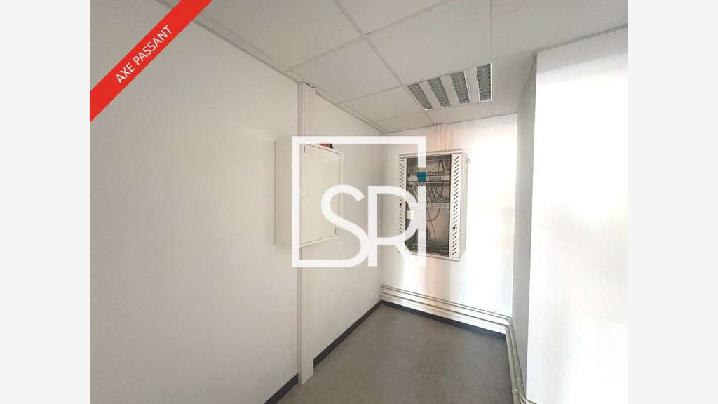 Local 220m² à louer Clermont-Ferrand ZAC du Brézet