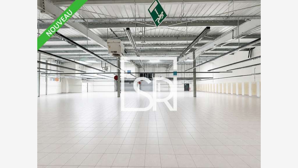 Local commercial 1380m² à louer Clermont Ferrand