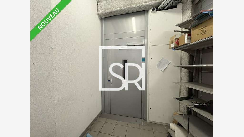 Local commercial 1380m² à louer Clermont Ferrand