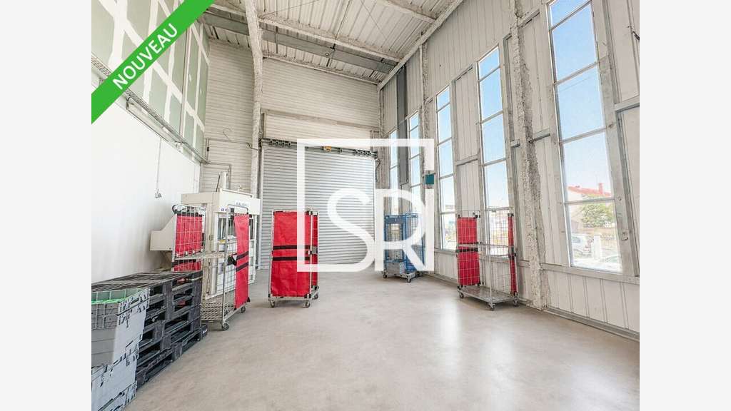 Local commercial 1380m² à louer Clermont Ferrand
