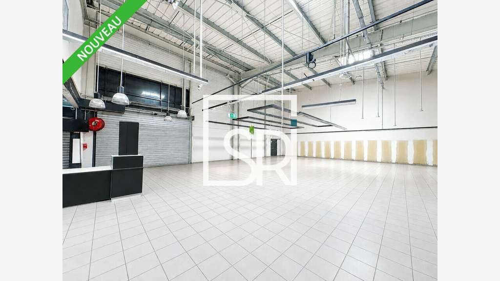 Local commercial 1380m² à louer Clermont Ferrand