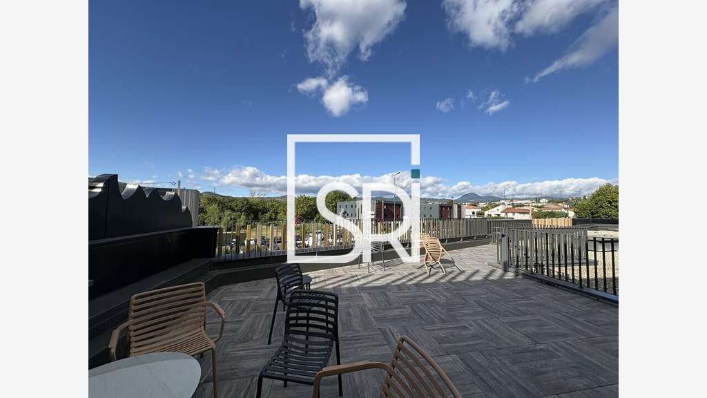 Local commercial 374m² à louer à Clermont-Ferrand