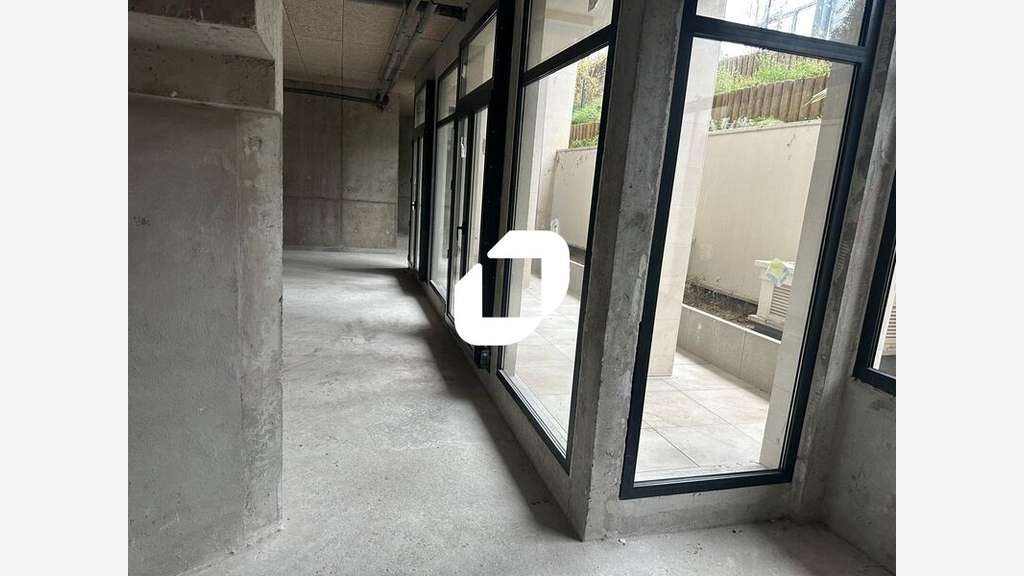 A louer Local commercial 189m² Clichy