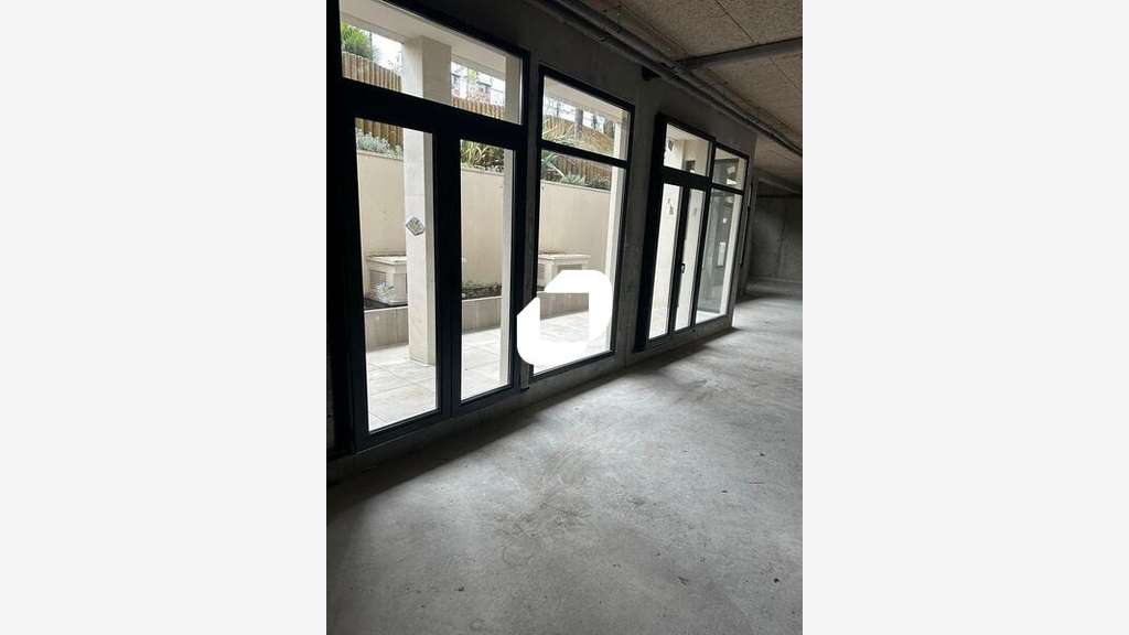A louer Local commercial 189m² Clichy
