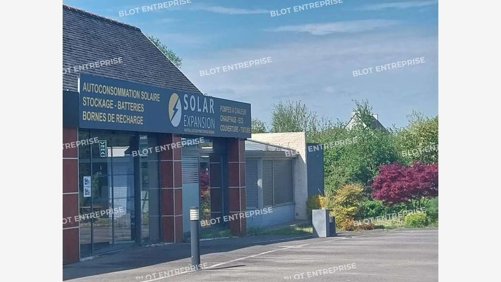 A louer local commercial 325m² à Clohars-Fouesnant