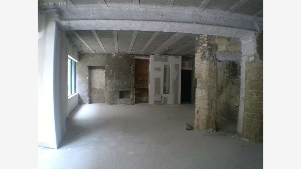 ? COGNAC A Louer Local Commercial Centre Ville