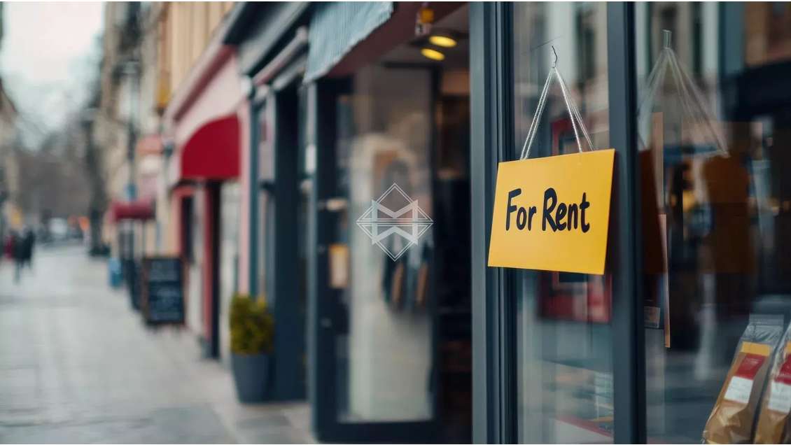 A louer local 135m² en zone commerciale à Cogolin