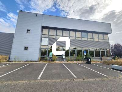 A louer Local commercial 1304m² Coignieres