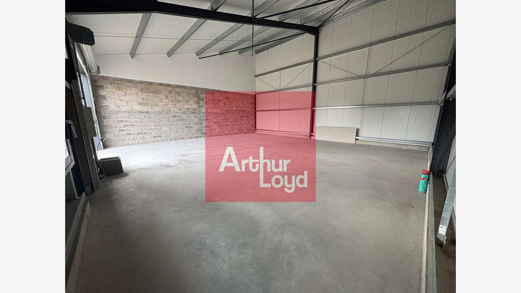 À louer local neuf et fonctionnel 132m² à Colayrac