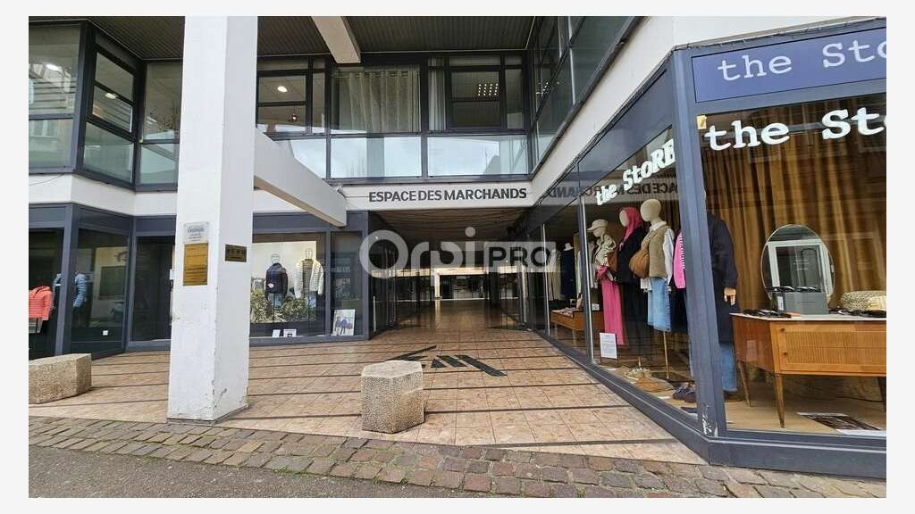 Local commercial 84m² à louer à Colmar centre