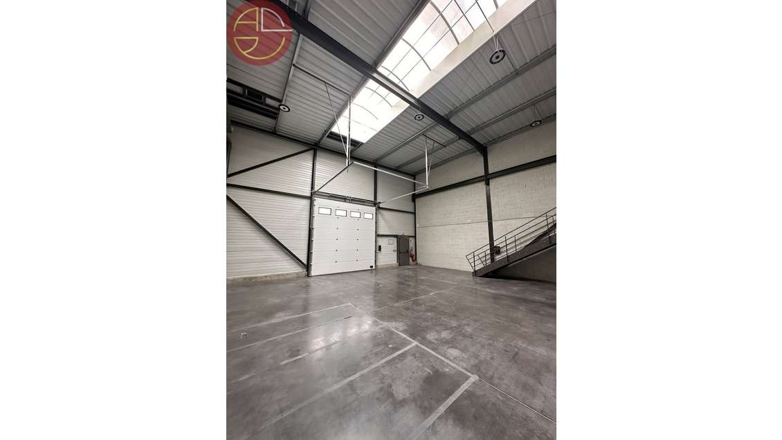 A louer local commercial neuf 650m² à Colomiers 