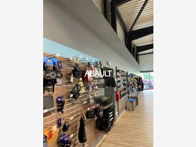 A louer local commercial 500m² Colomiers Perget