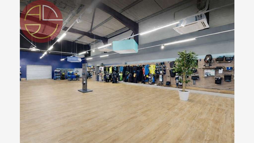 Loue local commercial de 500m² en zc à Colomiers