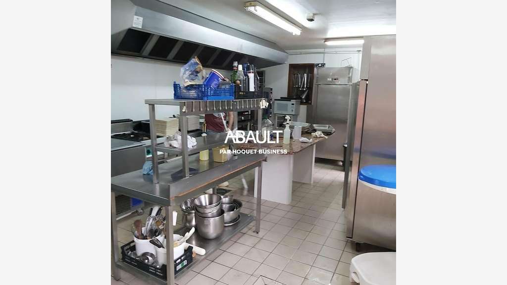 Local ancien restaurant 300m² à louer à Colomiers