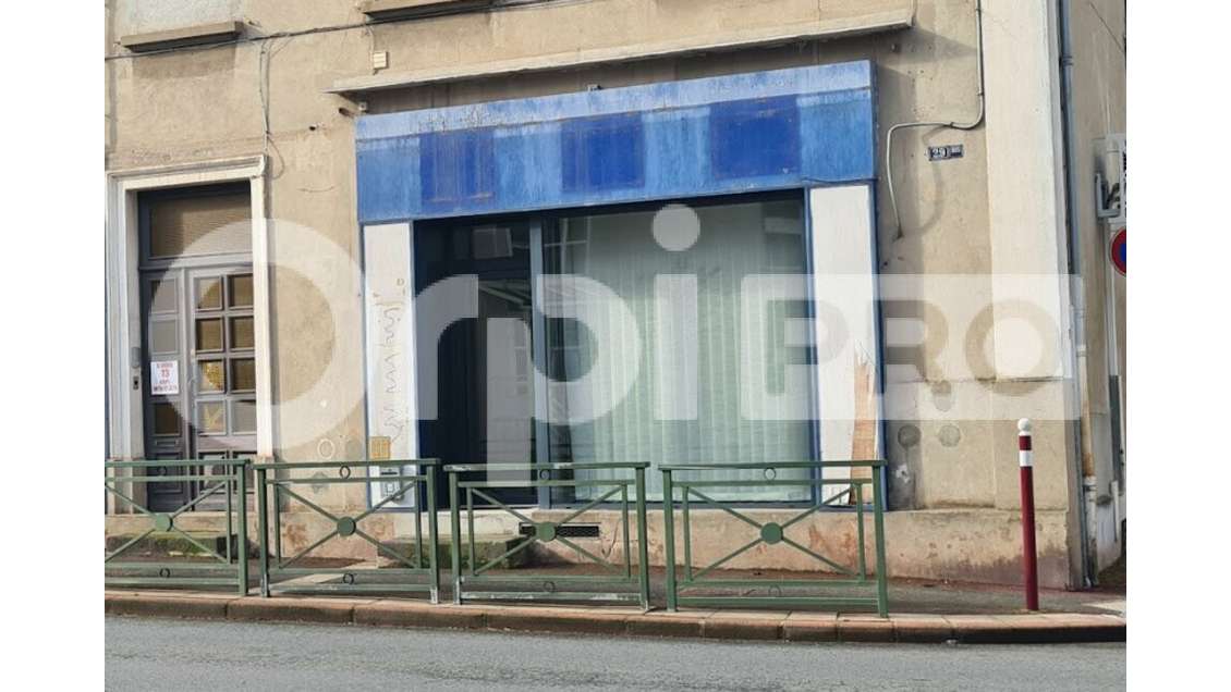 Local commercial 36m² à louer à Commentry