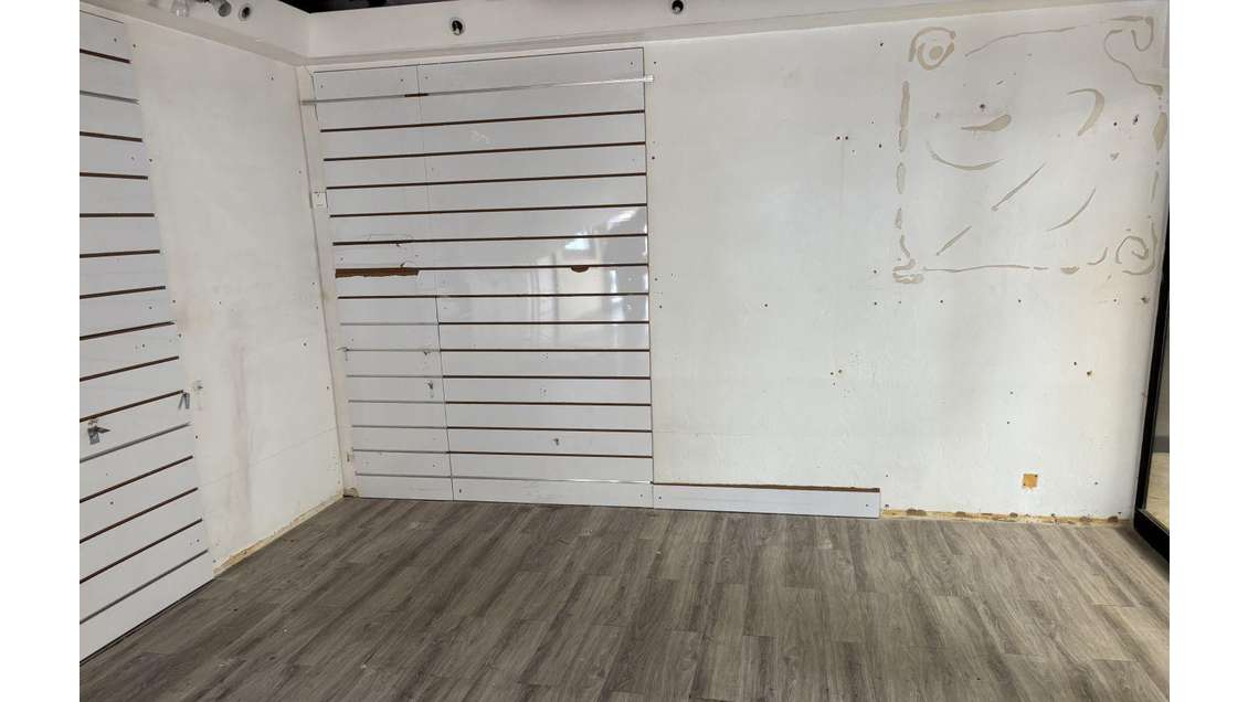 Location local 20m² avec vitrines à Compiègne