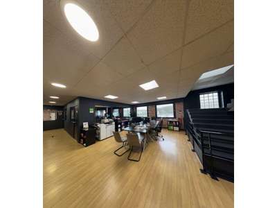 Location Locaux d'activités - Entrepôts à Compiègne