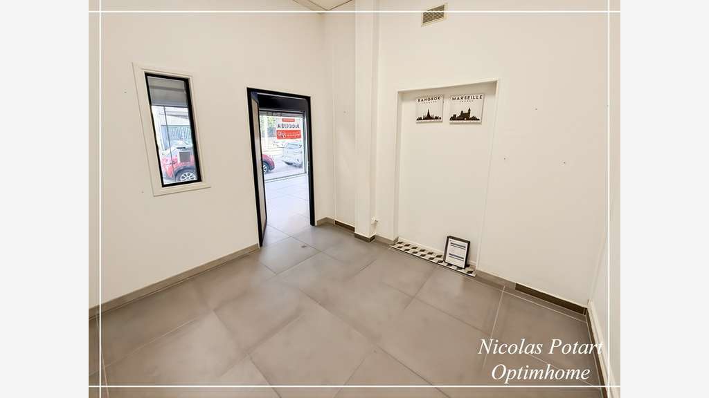 Local commercial de 100m² à louer à Compiègne