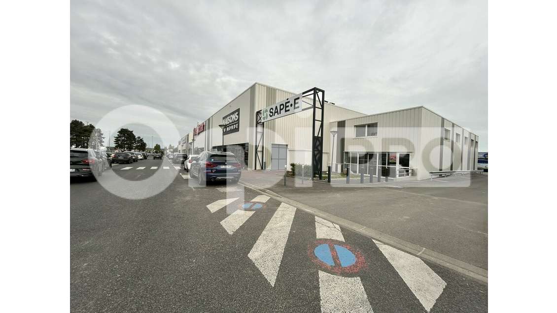 A louer local 250m² à Compiègne ZAC de Mercières