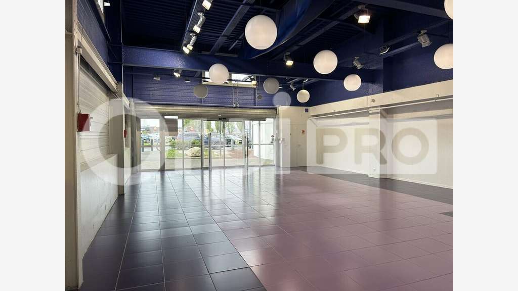 A louer local 250m² à Compiègne ZAC de Mercières