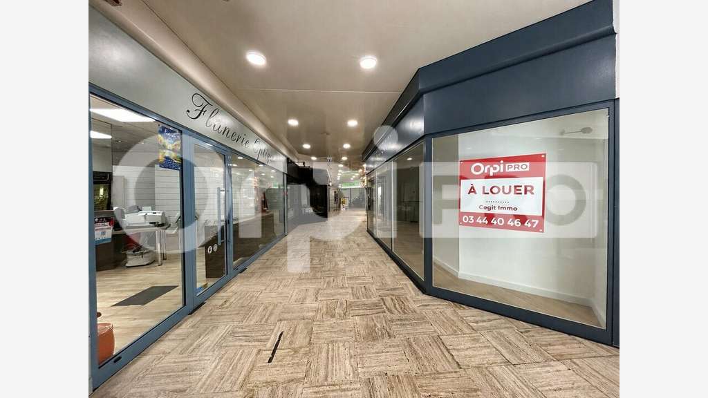 COMPIEGNE - CENTRE VILLE - LOCAL COMMERCIAL 42M²