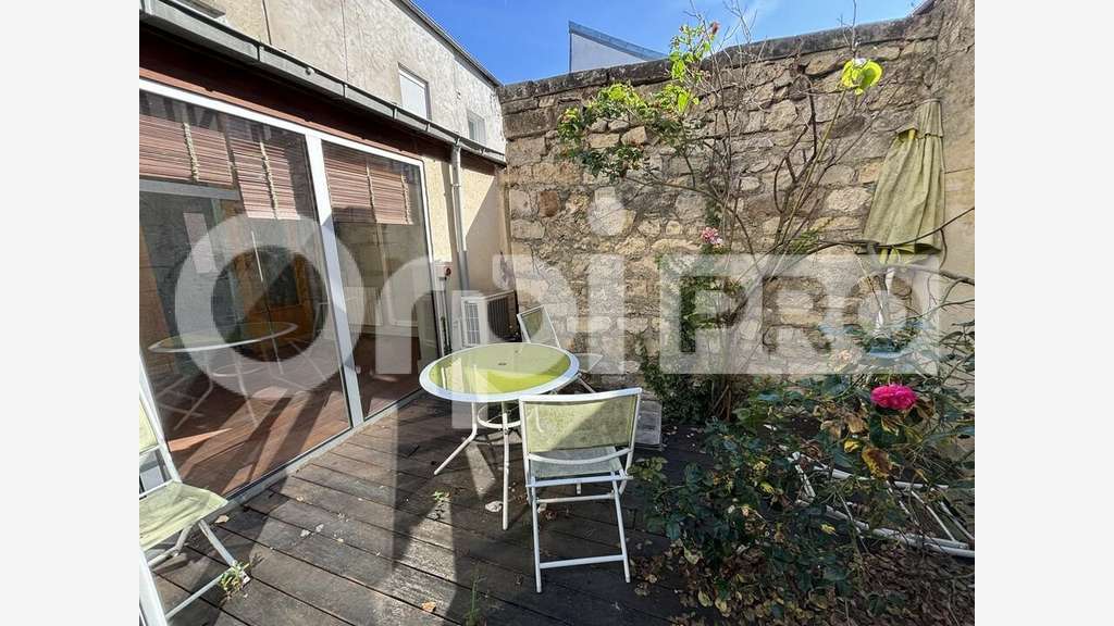 COMPIEGNE - A LOUER BUREAUX 68 M²