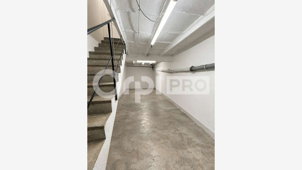 COMPIEGNE - LOCAL COMMERCIAL 35 M²