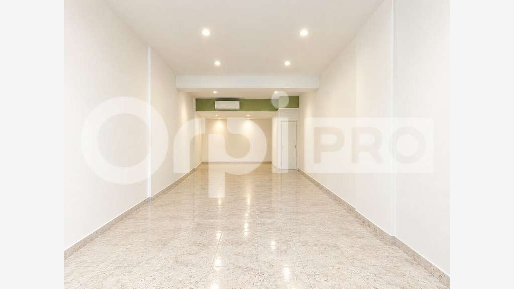 COMPIEGNE - LOCAL COMMERCIAL 35 M²