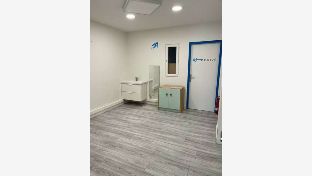 Boutique de 65m² à louer en centre ville Corbas