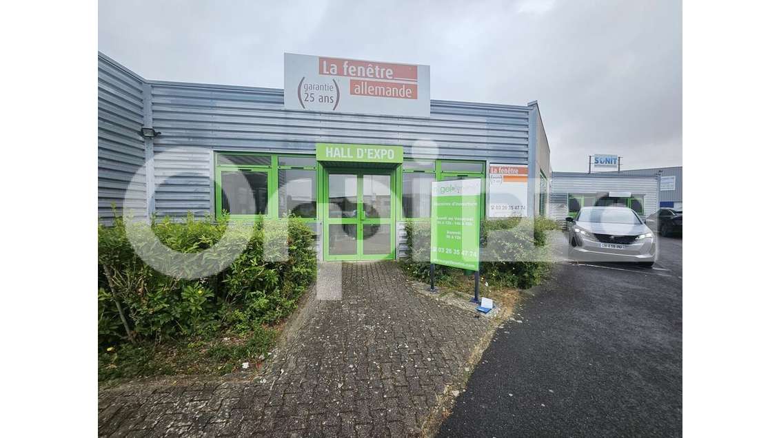 Local commercial 340m² à louer à Cormontreuil 