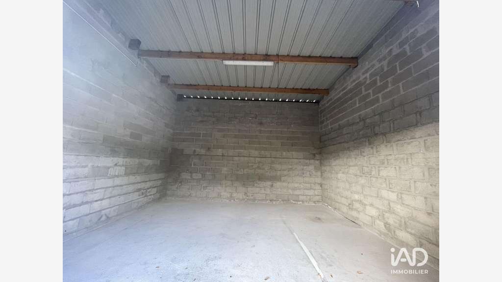 A louer box de stockage de 40m² Hauts de Couëron