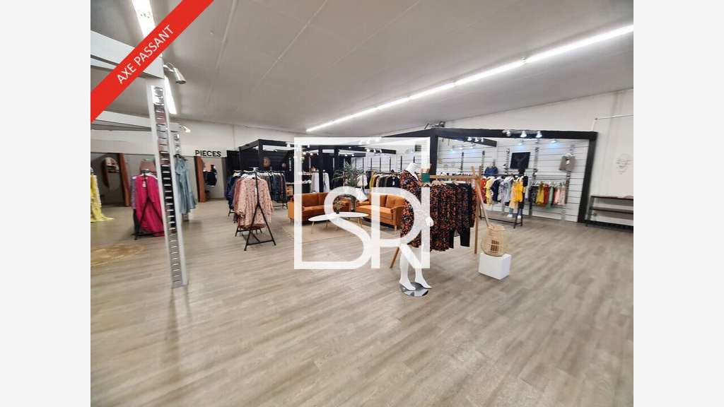 Local 335m² à louer ZA Cournon d'Auvergne