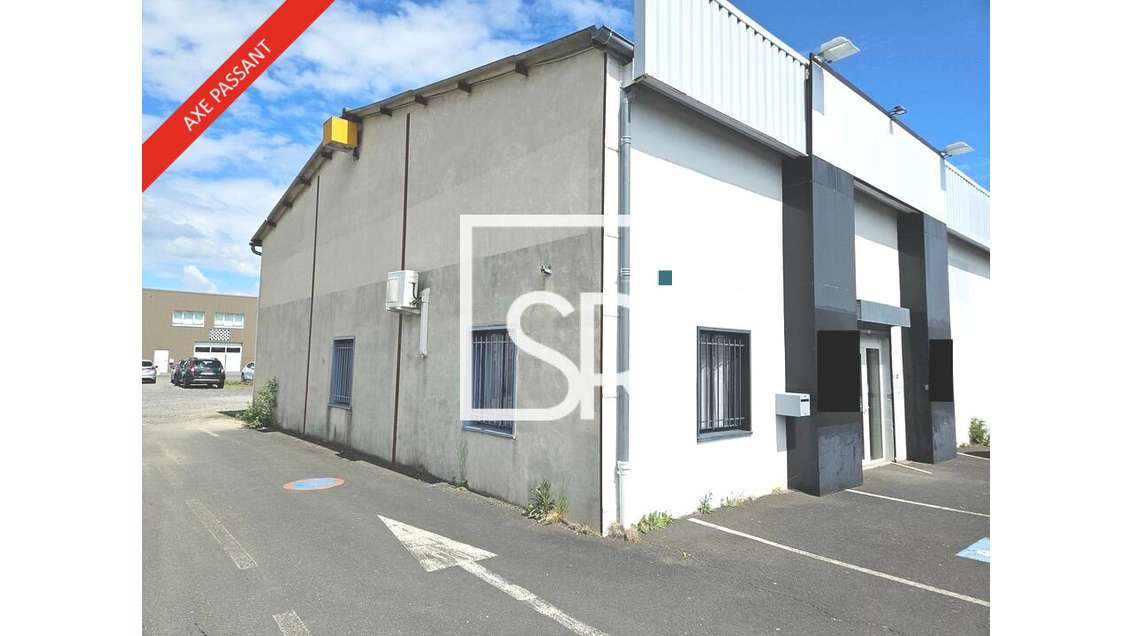 Local 335m² à louer ZA Cournon d'Auvergne
