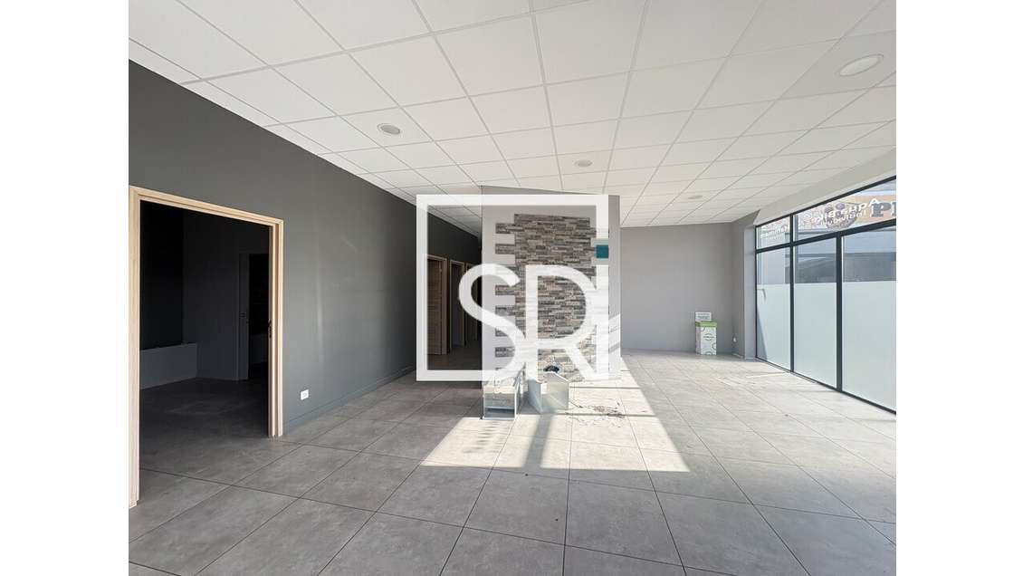 Local commercial 200m² à louer Cournon-d'Auvergne