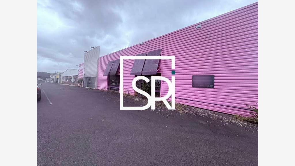 Local commercial 1130m² à louer Cournon d'Auvergne
