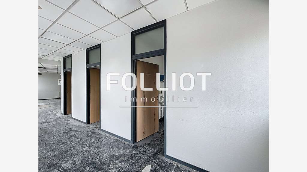 A louer local commercial de 150m² à Coutances 