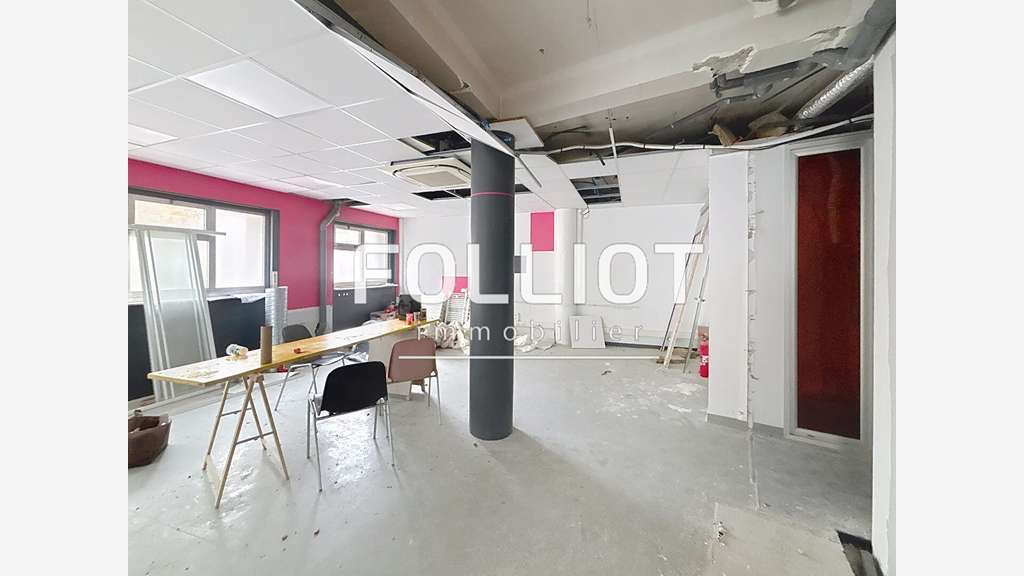 A louer local commercial de 150m² à Coutances 