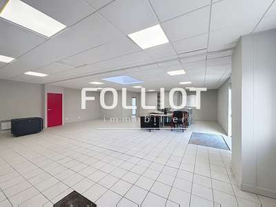 Loue local commercial de 235m² à Coutances
