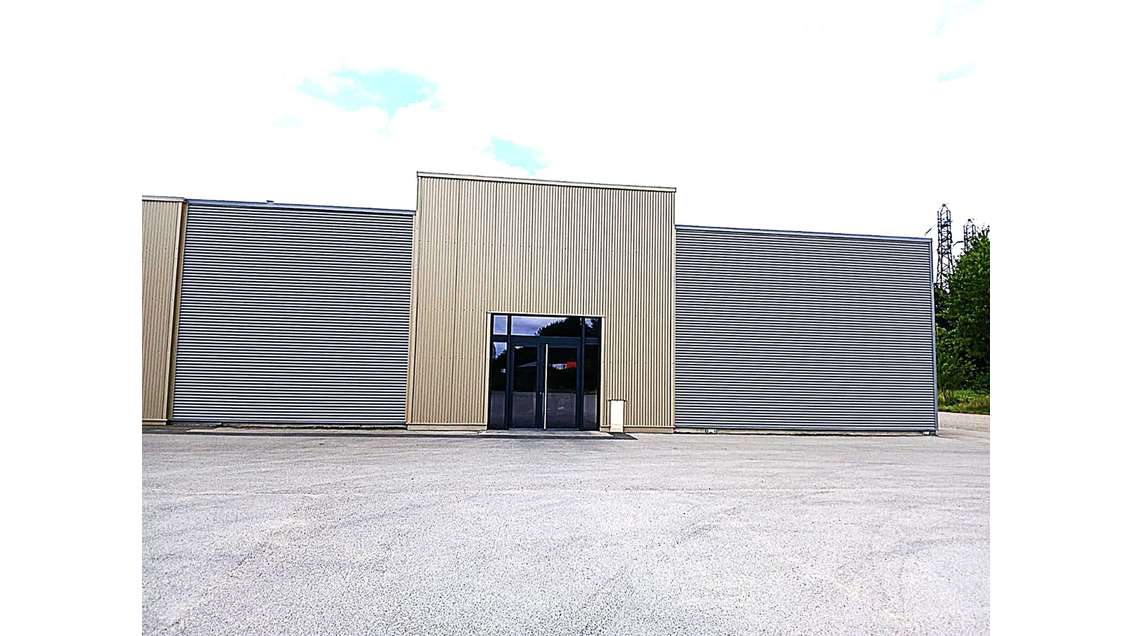Local commercial 430m² à louer en ZAC à Craon 