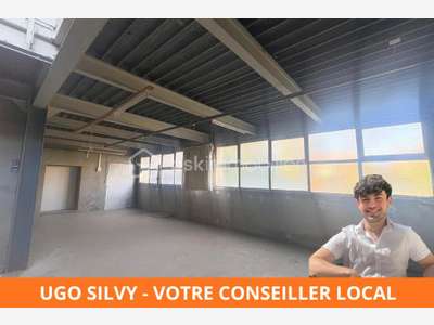 Local d'activité de 540m² à louer à Craponne