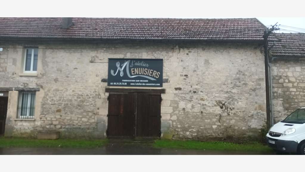 A louer local commercial 100m² à Creil Rte Senlis