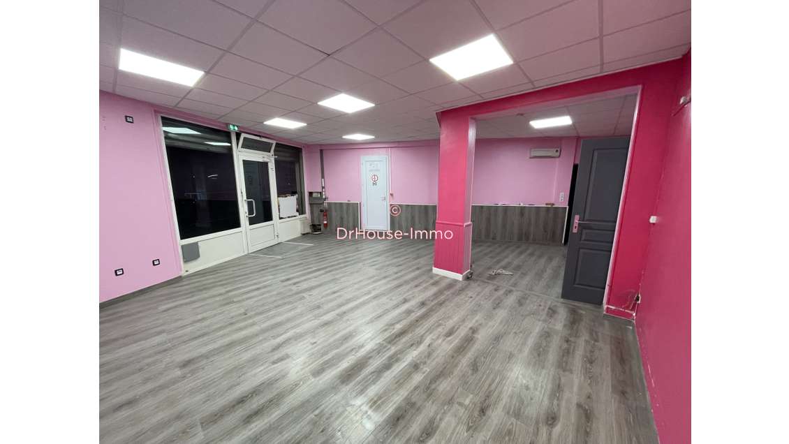 A louer local commercial de 55m² à Creil
