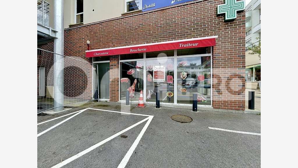 Local commercial 67m² à louer à Creil