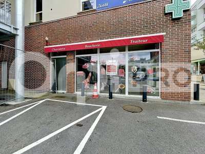 Local commercial 67m² à louer à Creil